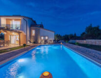 swimming pool, sky, swimming, pool, outdoor, house